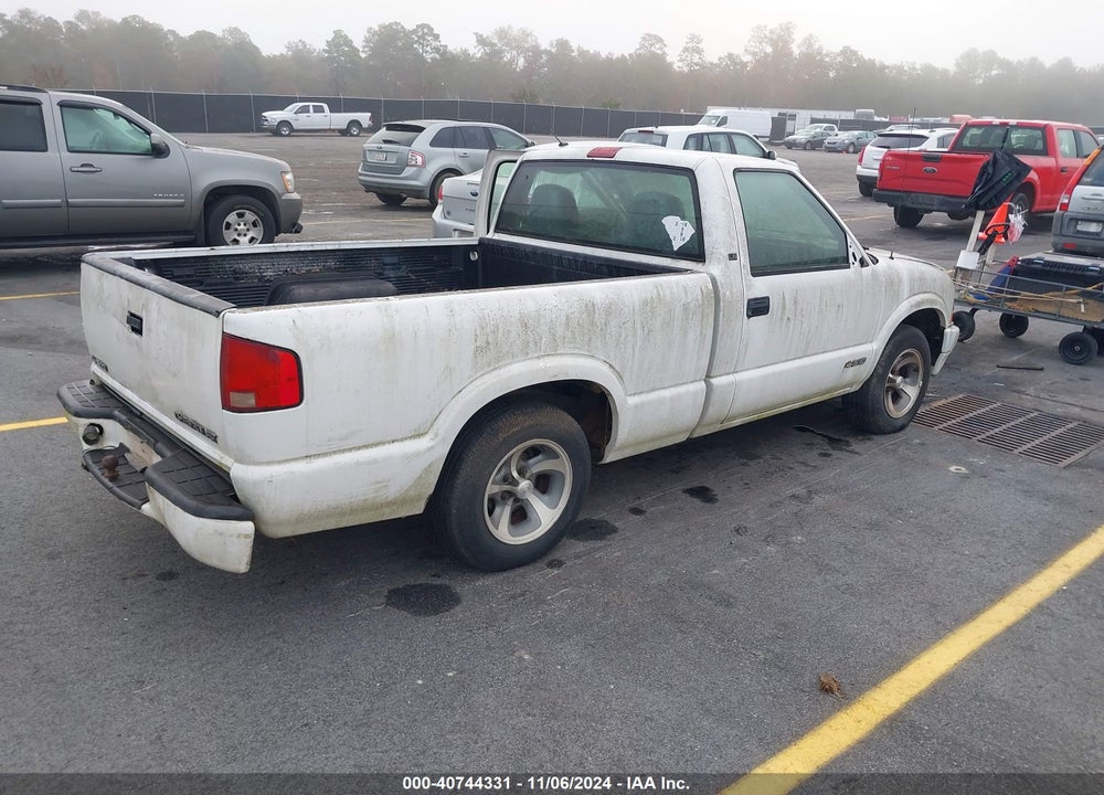 1998 CHEVROLET S-10 LS FLEETSIDE VIN: 1GCCS1443W8106284
