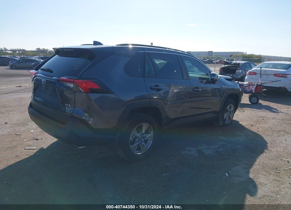 2024 TOYOTA RAV4 XLE VIN: 2T3W1RFV9RC279280