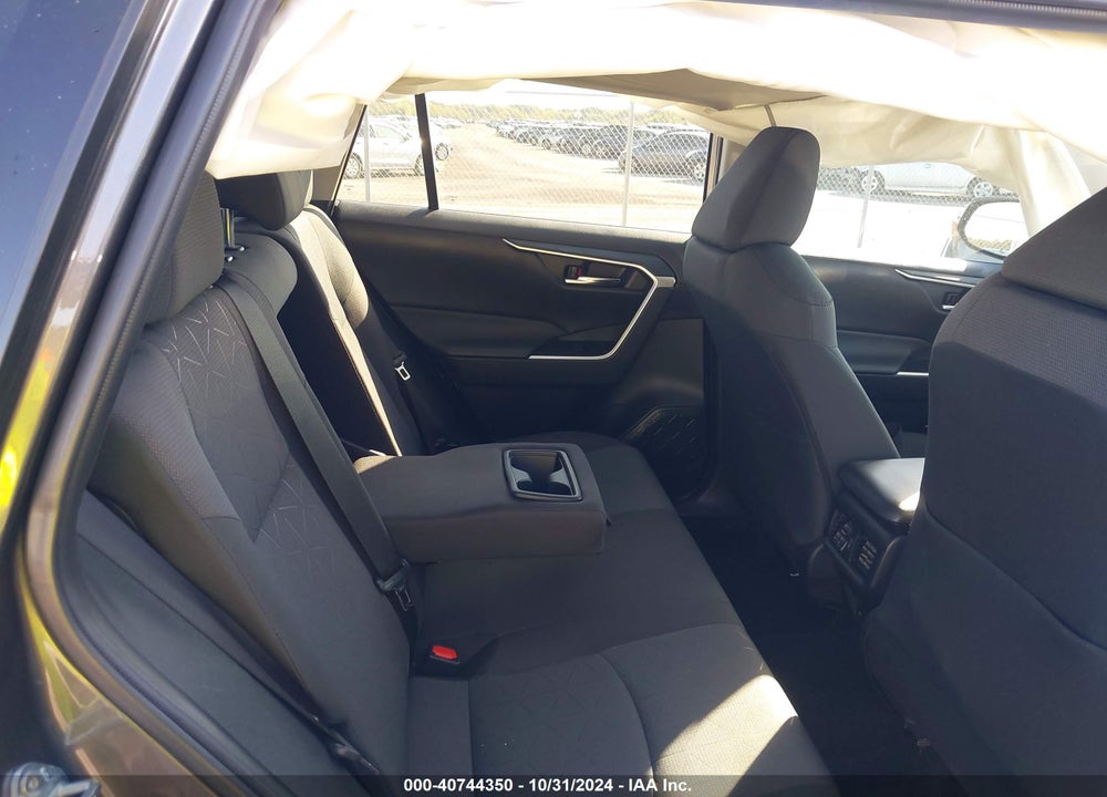 2024 TOYOTA RAV4 XLE VIN: 2T3W1RFV9RC279280