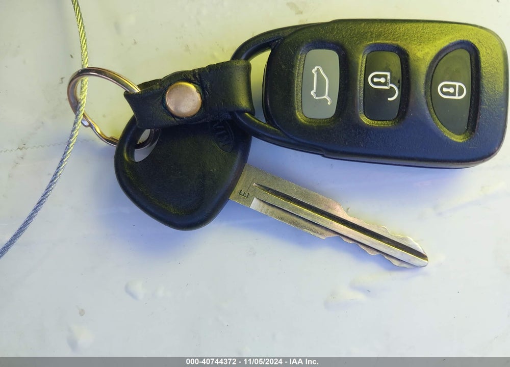 2008 KIA SORENTO EX VIN: KNDJD736185779957