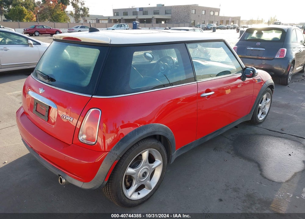 2006 MINI COOPER VIN: WMWRC33516TK72648