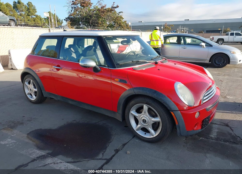 2006 MINI COOPER VIN: WMWRC33516TK72648