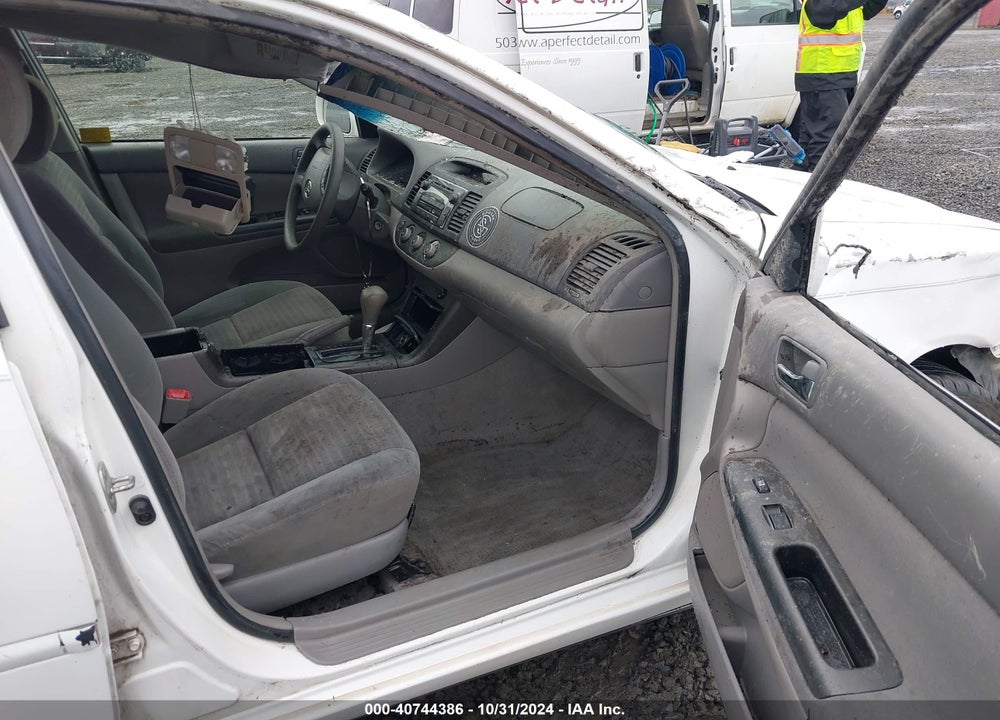 2005 TOYOTA CAMRY LE VIN: 4T1BE32K95U553445