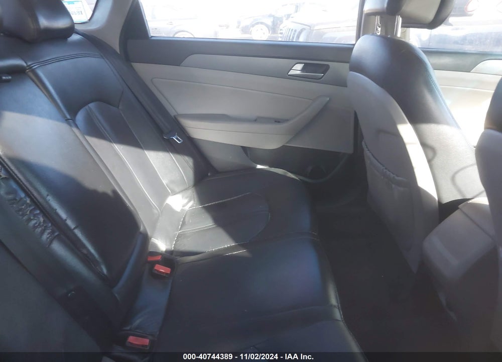 2016 HYUNDAI SONATA HYBRID VIN: KMHE24L18GA025983