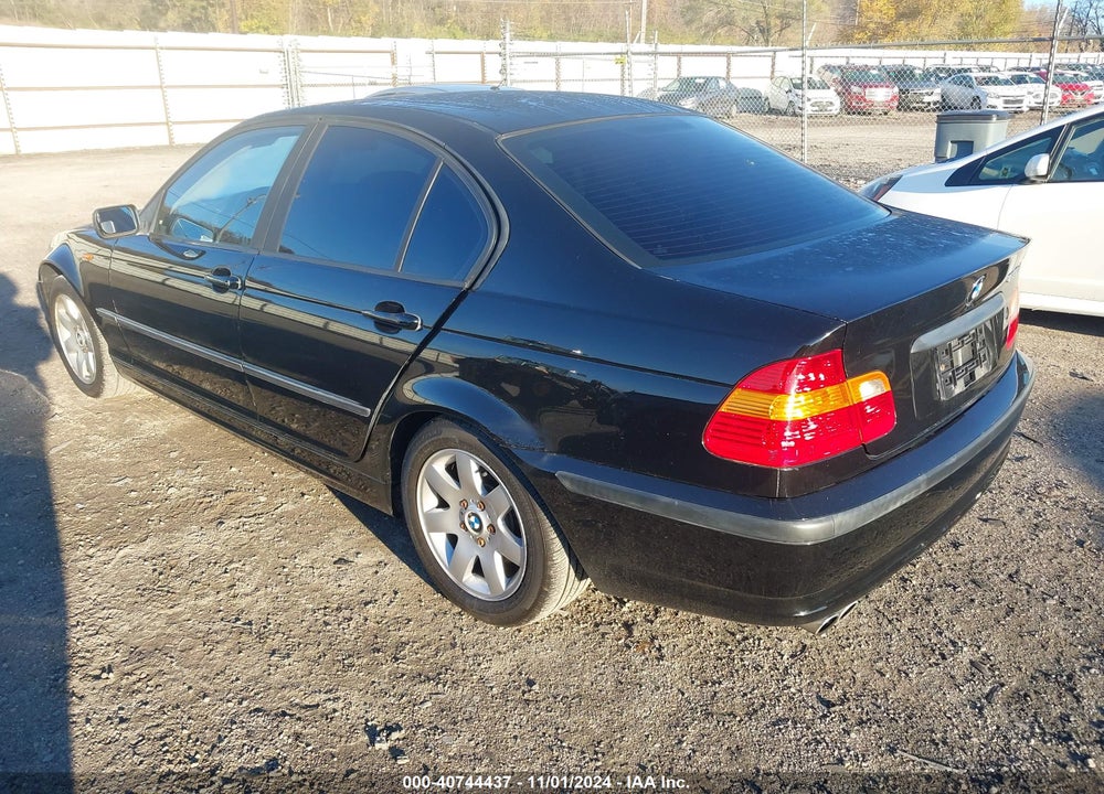2003 BMW 325XI VIN: WBAEU33443PH89615
