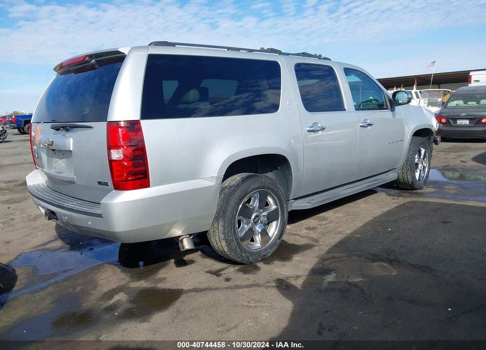 2011 CHEVROLET SUBURBAN 1500 LT1 VIN: 1GNSKJE31BR201245
