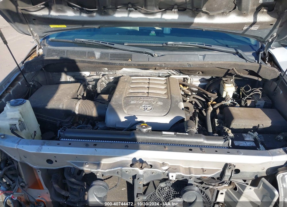 2010 TOYOTA SEQUOIA SR5 5.7L V8 VIN: 5TDZY5G14AS029091