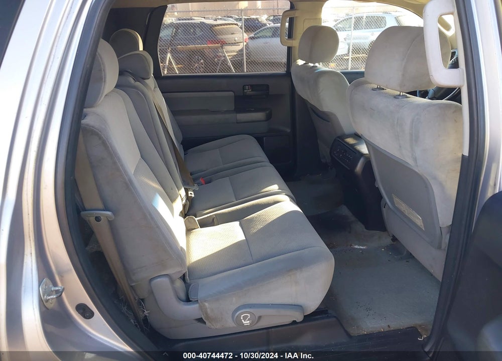 2010 TOYOTA SEQUOIA SR5 5.7L V8 VIN: 5TDZY5G14AS029091