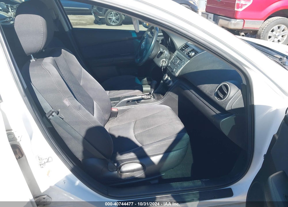 2011 MAZDA 6 I SPORT VIN: 1YVHZ8BHXB5M22139