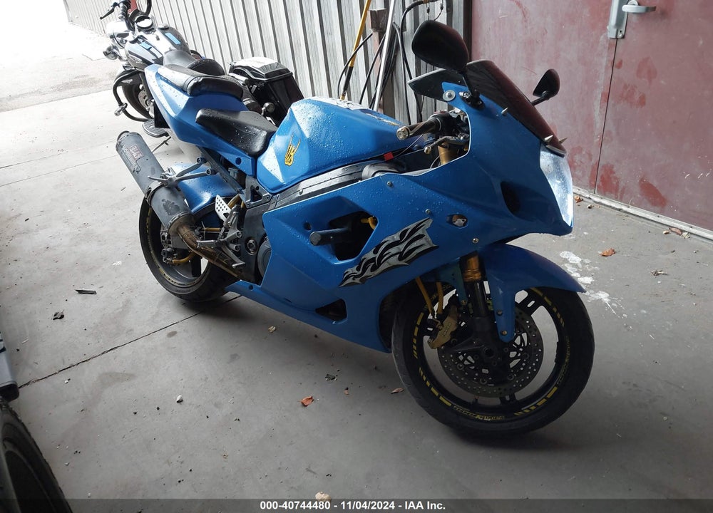 2004 SUZUKI GSX-R1000 VIN: JS1GT75A142104193