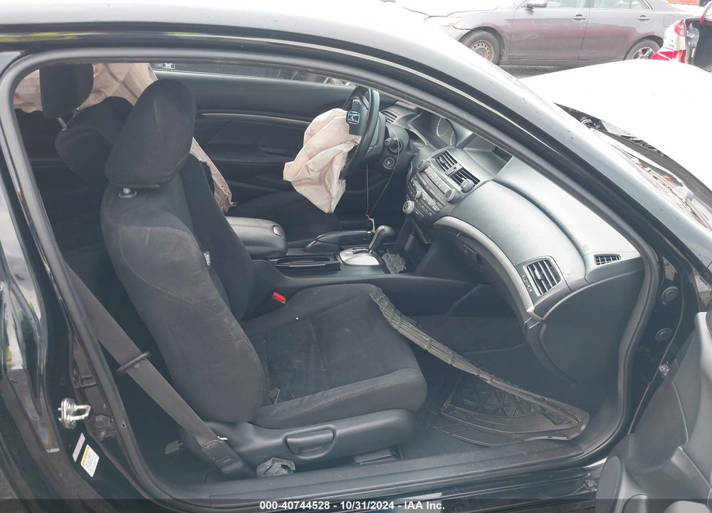 2012 HONDA ACCORD 2.4 EX VIN: 1HGCS1B75CA017917