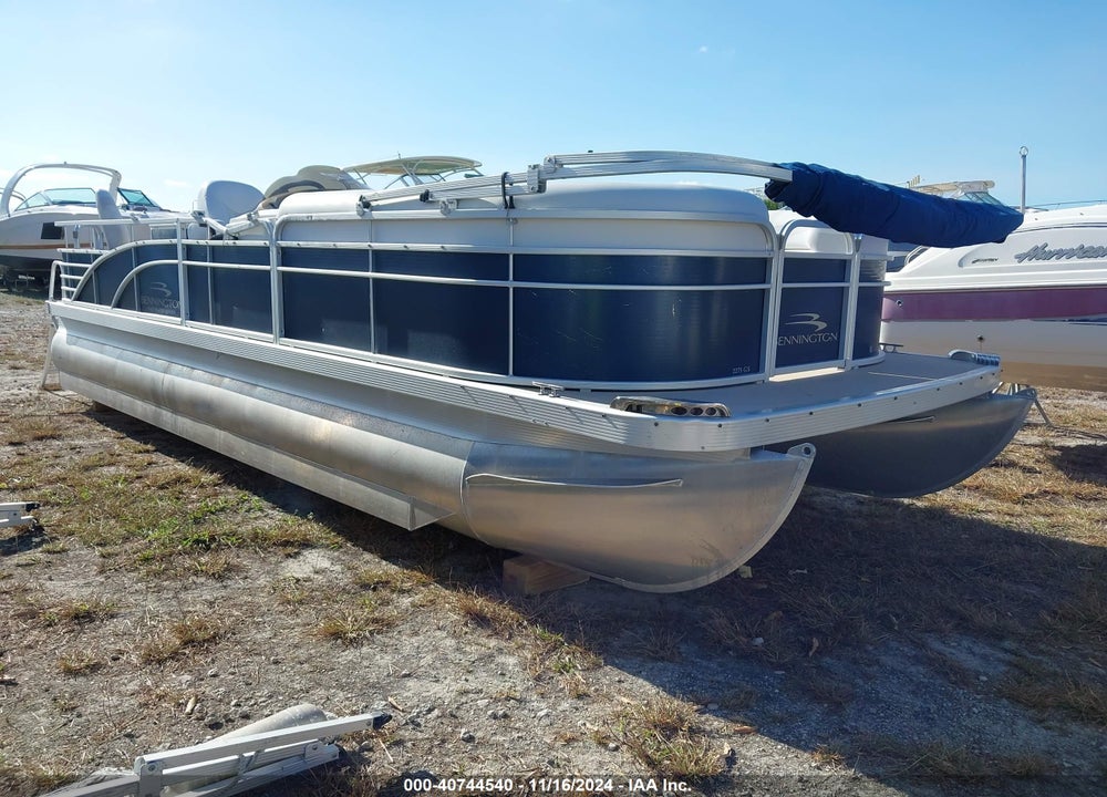 2012 BENNINGTON OTHER VIN: ETW76748I112