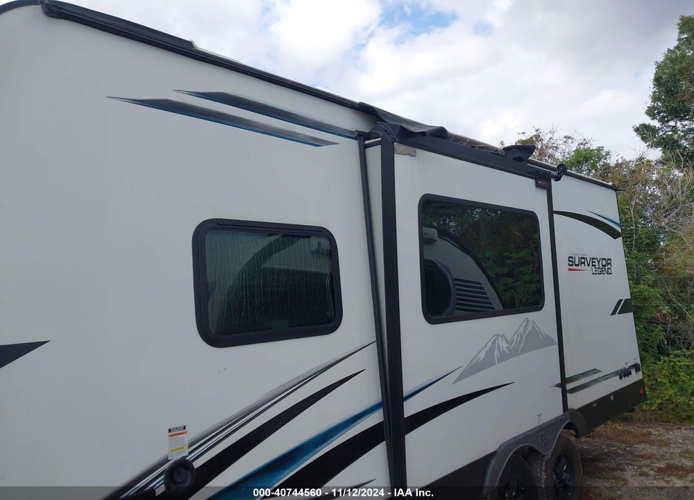 2022 SURVEYOR TRAVEL TRAILER VIN: 4X4TSVV26NL043840