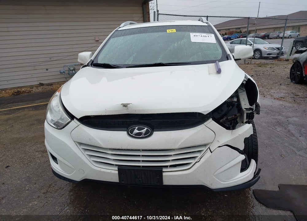 2011 HYUNDAI TUCSON GLS VIN: KM8JU3AC8BU211229
