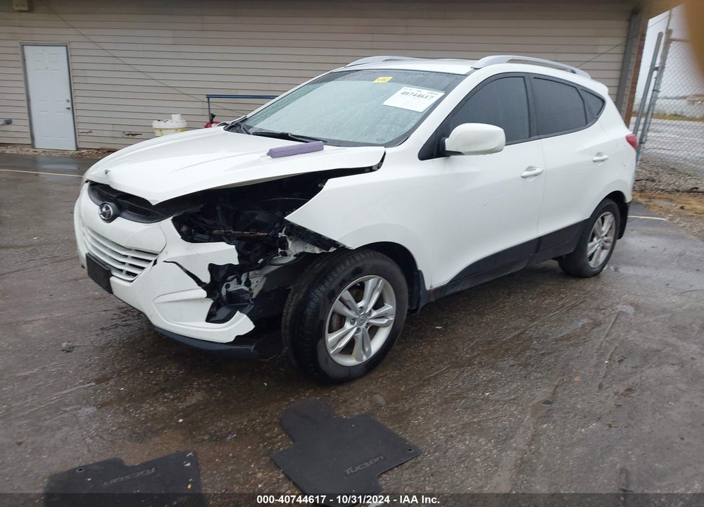 2011 HYUNDAI TUCSON GLS VIN: KM8JU3AC8BU211229