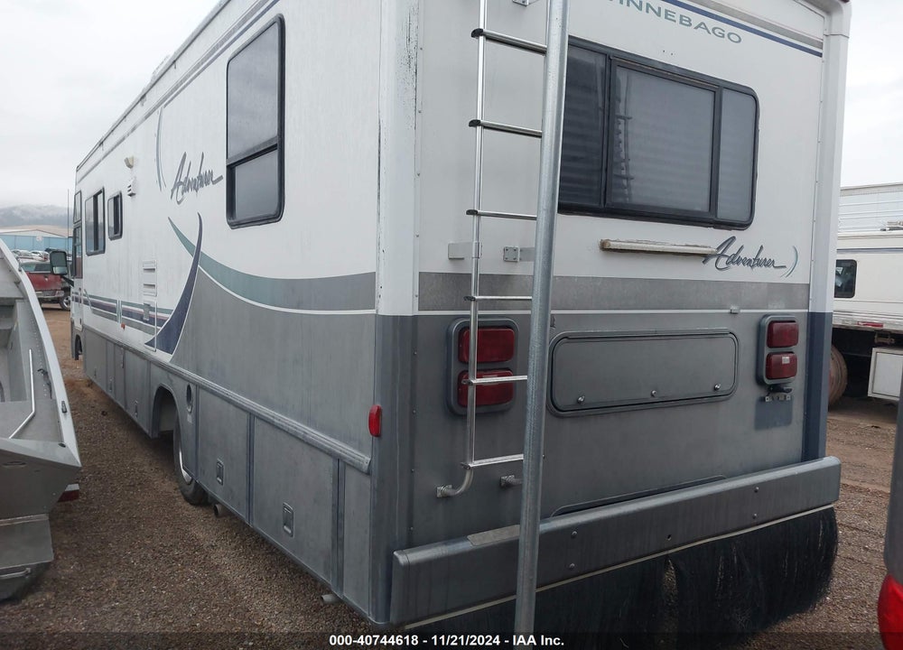 1996 WINNEBAGO --- VIN: 1GBLP37J9T3315105
