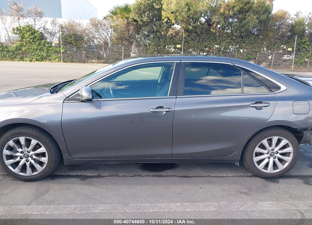 2016 TOYOTA CAMRY VIN: 4T4BF1FK7GR525194