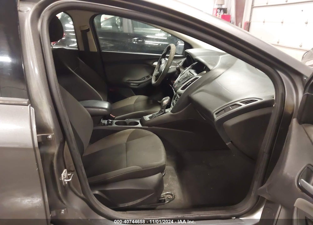2013 FORD FOCUS SE VIN: 1FADP3K28DL237827