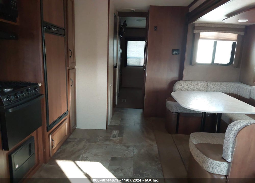 2015 JAYCO 36FT VIN: 1UJBJ0BS2F1TR0526