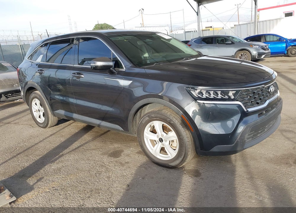 2021 KIA SORENTO LX VIN: 5XYRG4LC8MG017256