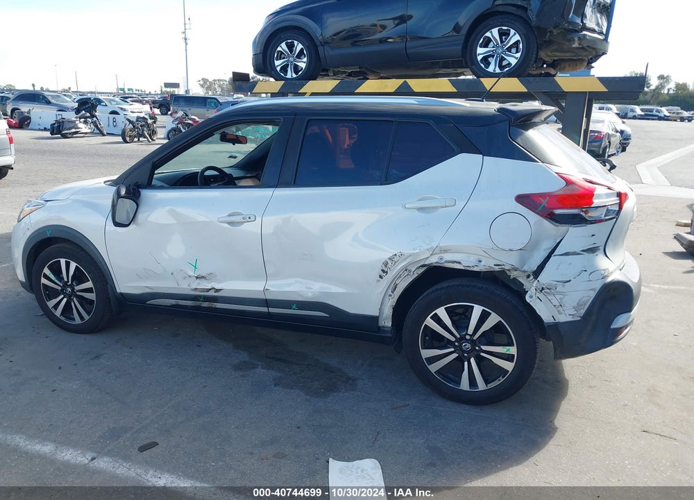 2019 NISSAN KICKS SR VIN: 3N1CP5CUXKL552666