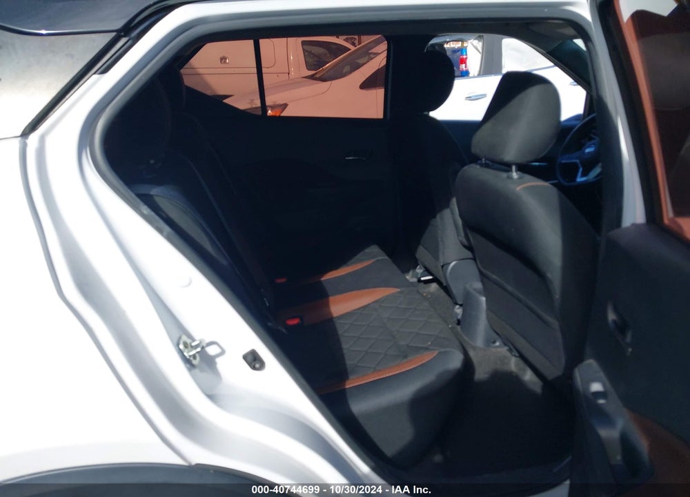 2019 NISSAN KICKS SR VIN: 3N1CP5CUXKL552666