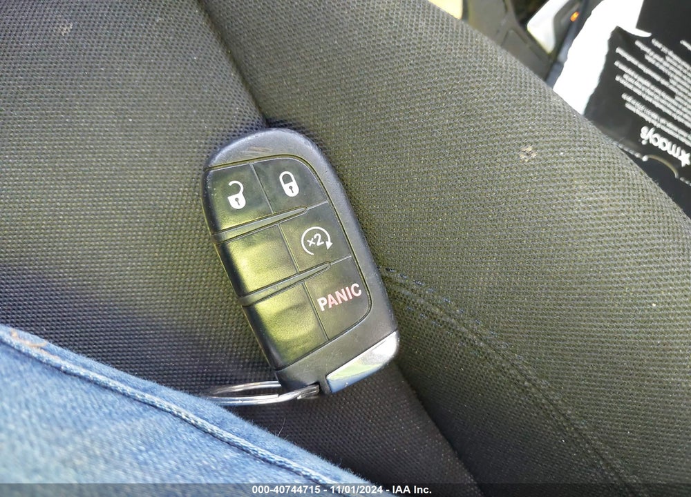 2015 JEEP RENEGADE LATITUDE VIN: ZACCJBBT6FPC39939