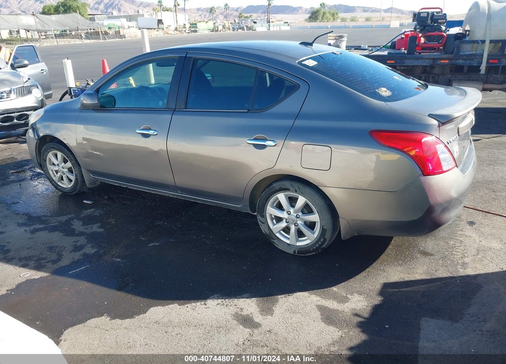 2012 NISSAN VERSA 1.6 SL VIN: 3N1CN7AP2CL870555