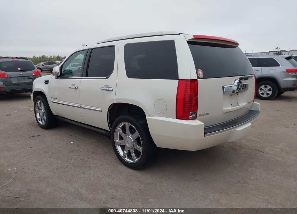 2011 CADILLAC ESCALADE PREMIUM VIN: 1GYS3CEF3BR187161