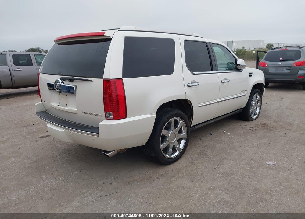 2011 CADILLAC ESCALADE PREMIUM VIN: 1GYS3CEF3BR187161