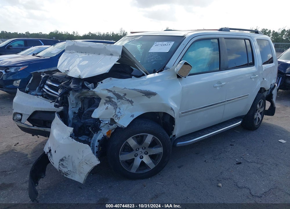 2015 HONDA PILOT TOURING VIN: 5FNYF4H90FB506174