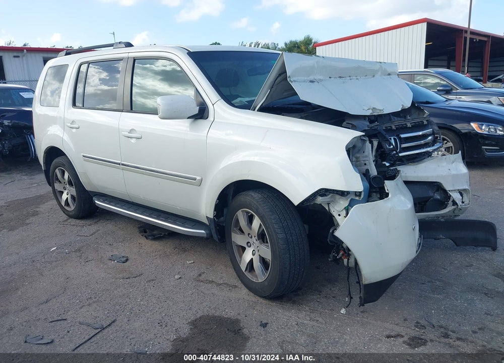 2015 HONDA PILOT TOURING VIN: 5FNYF4H90FB506174