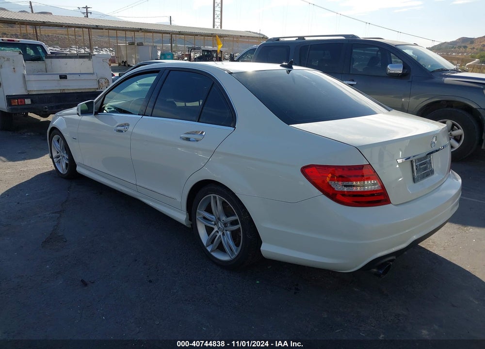2012 MERCEDES-BENZ C 250 LUXURY/SPORT VIN: WDDGF4HB3CA620078
