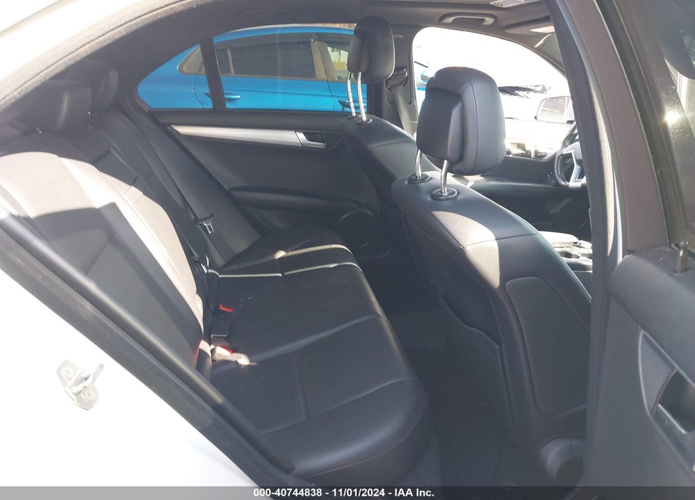 2012 MERCEDES-BENZ C 250 LUXURY/SPORT VIN: WDDGF4HB3CA620078