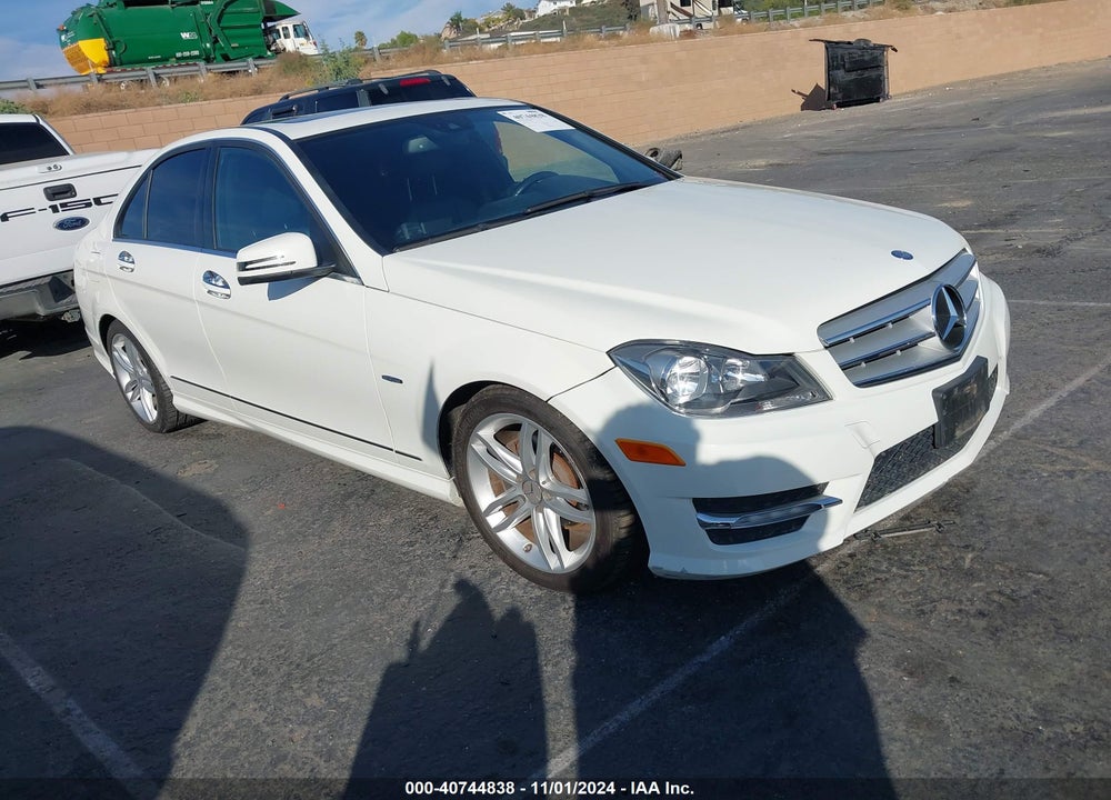 2012 MERCEDES-BENZ C 250 LUXURY/SPORT VIN: WDDGF4HB3CA620078