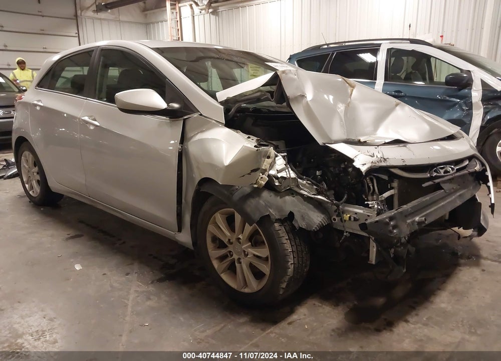 2013 HYUNDAI ELANTRA GT VIN: KMHD35LE6DU032233