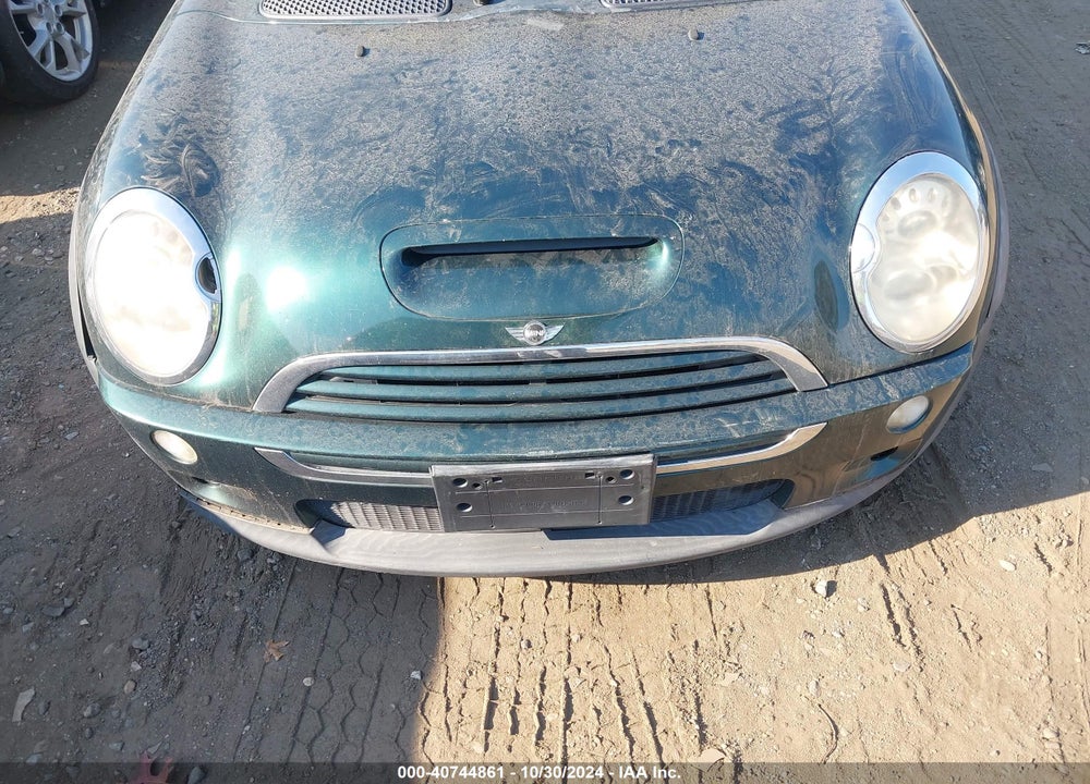 2005 MINI COOPER S VIN: WMWRE33585TL12362