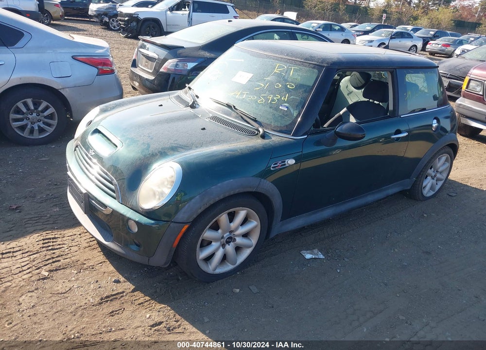 2005 MINI COOPER S VIN: WMWRE33585TL12362