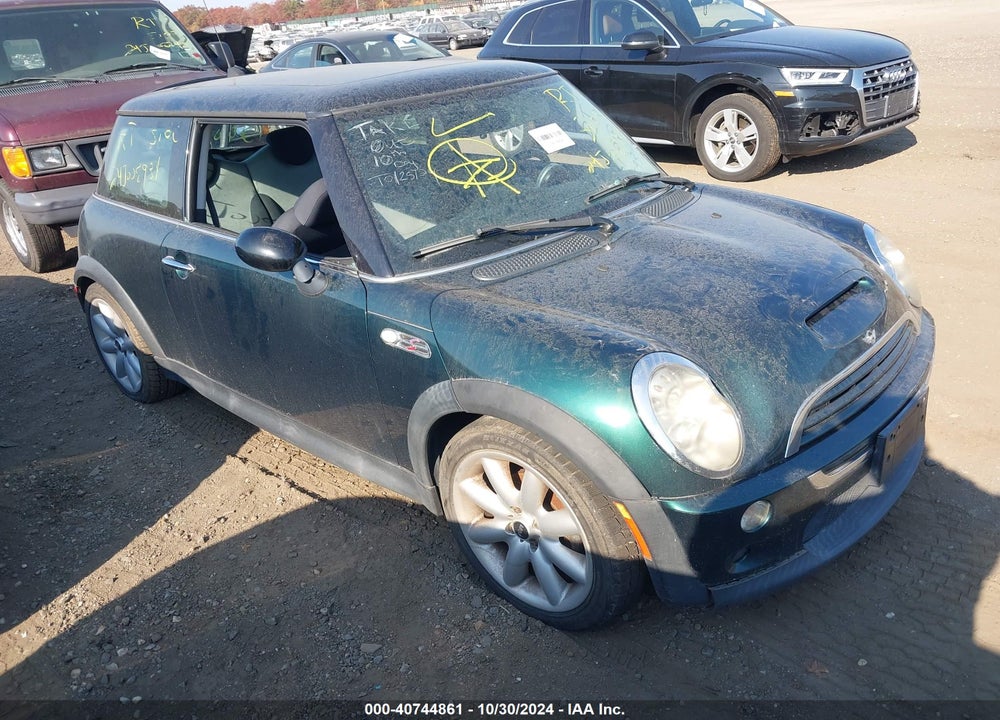 2005 MINI COOPER S VIN: WMWRE33585TL12362