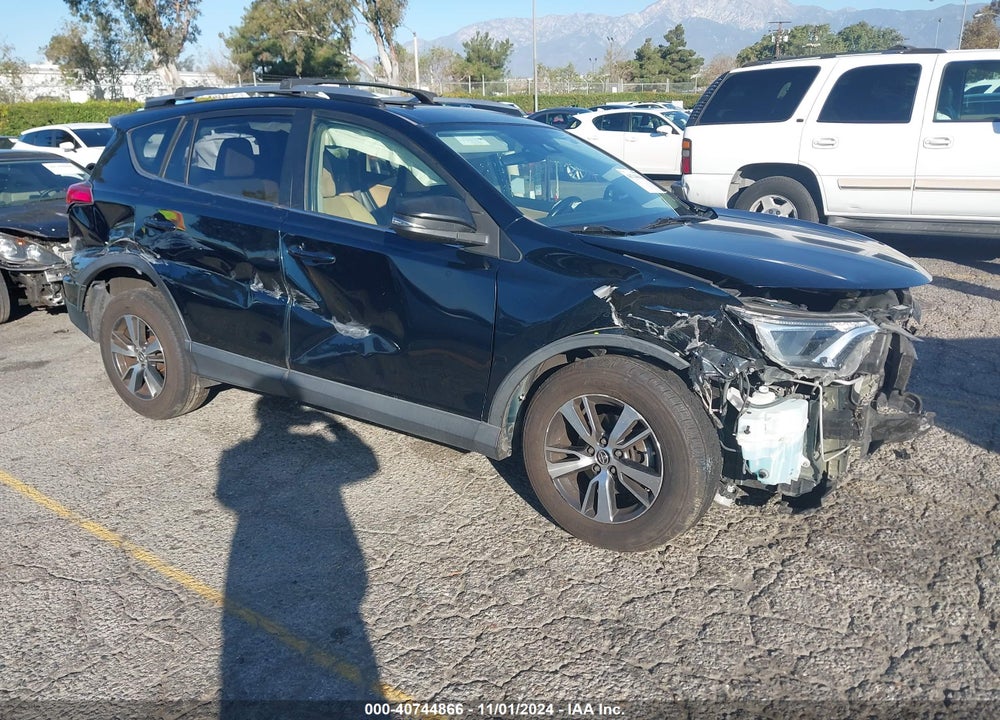 2017 TOYOTA RAV4 XLE VIN: JTMWFREV2HD098664