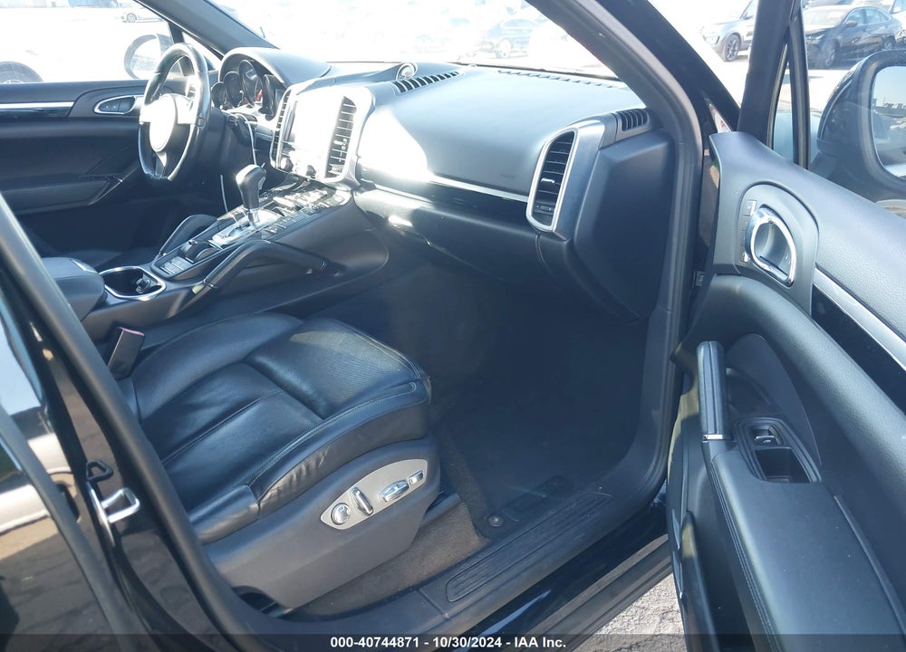2014 PORSCHE CAYENNE VIN: WP1AA2A24ELA96426