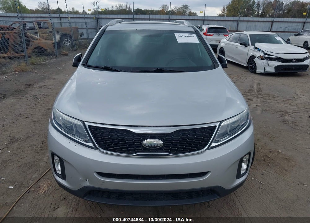 2014 KIA SORENTO LX VIN: 5XYKT3A66EG471897