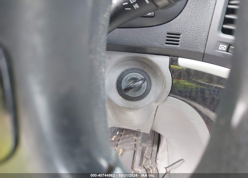 2007 HYUNDAI SANTA FE GLS VIN: 5NMSG13D57H114241
