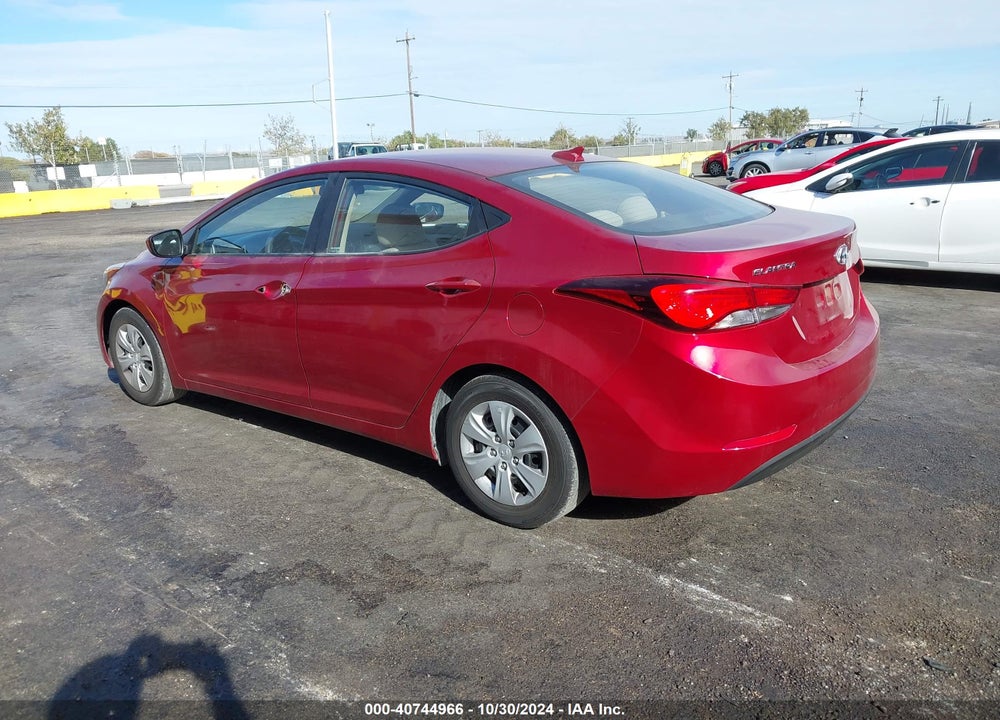 2016 HYUNDAI ELANTRA SE VIN: 5NPDH4AE2GH726631
