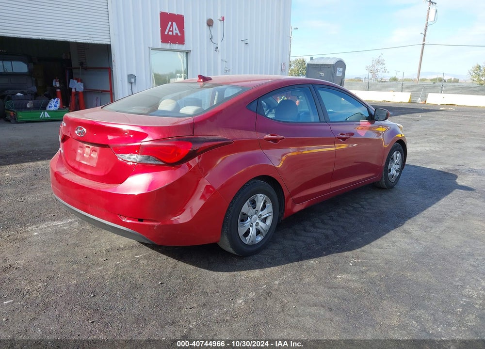 2016 HYUNDAI ELANTRA SE VIN: 5NPDH4AE2GH726631