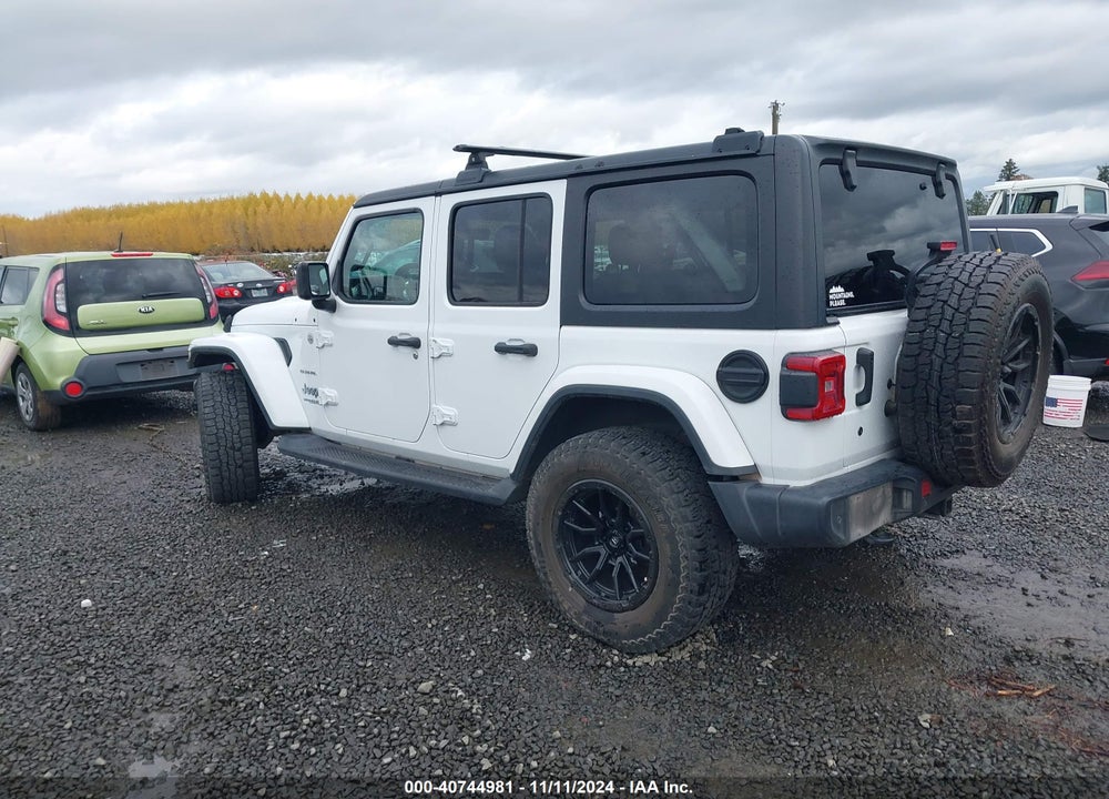 2018 JEEP WRANGLER UNLIMITED SAHARA 4X4 VIN: 1C4HJXEG3JW212162