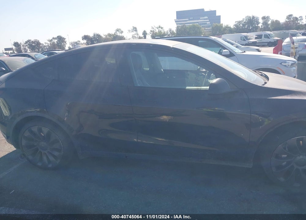 2021 TESLA MODEL Y LONG RANGE DUAL MOTOR ALL-WHEEL DRIVE VIN: 5YJYGDEE1MF093922