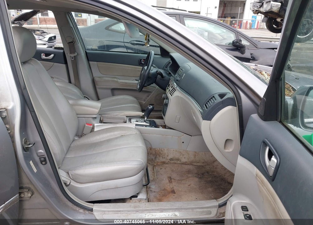 2008 HYUNDAI SONATA LIMITED V6/SE V6 VIN: 5NPEU46F18H303896