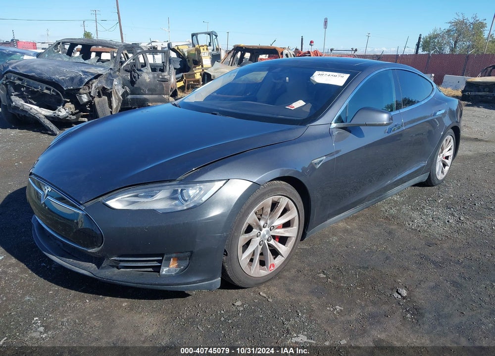 2014 TESLA MODEL S P85D VIN: 5YJSA1H22EFP62935