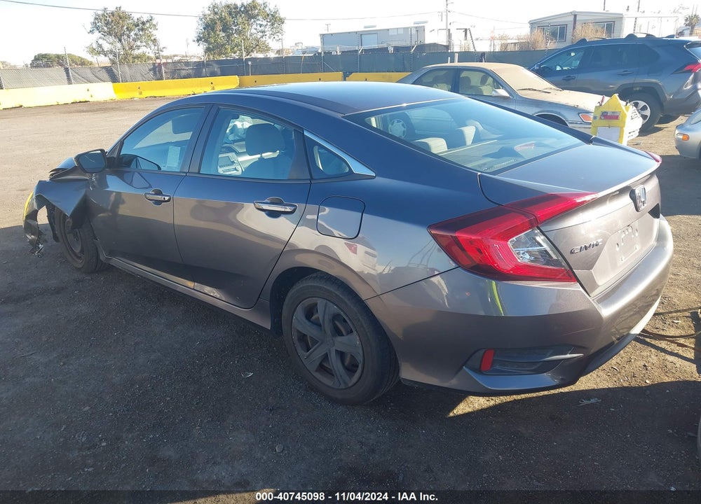 2018 HONDA CIVIC LX VIN: 2HGFC2F59JH610607
